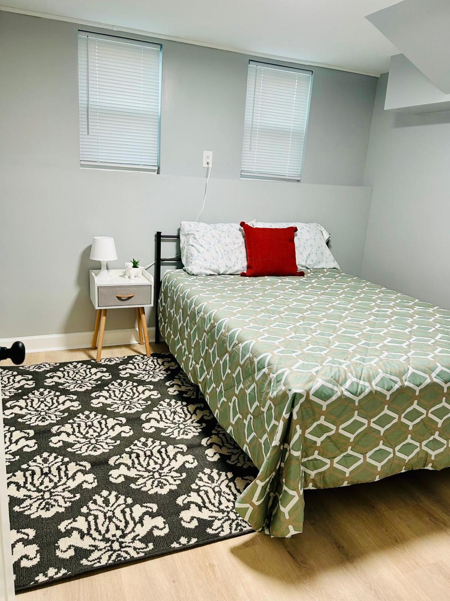 Comfy Lower Lvl Apt With Jetted Tub Near Uptown And Unc Charlotte Exterior foto