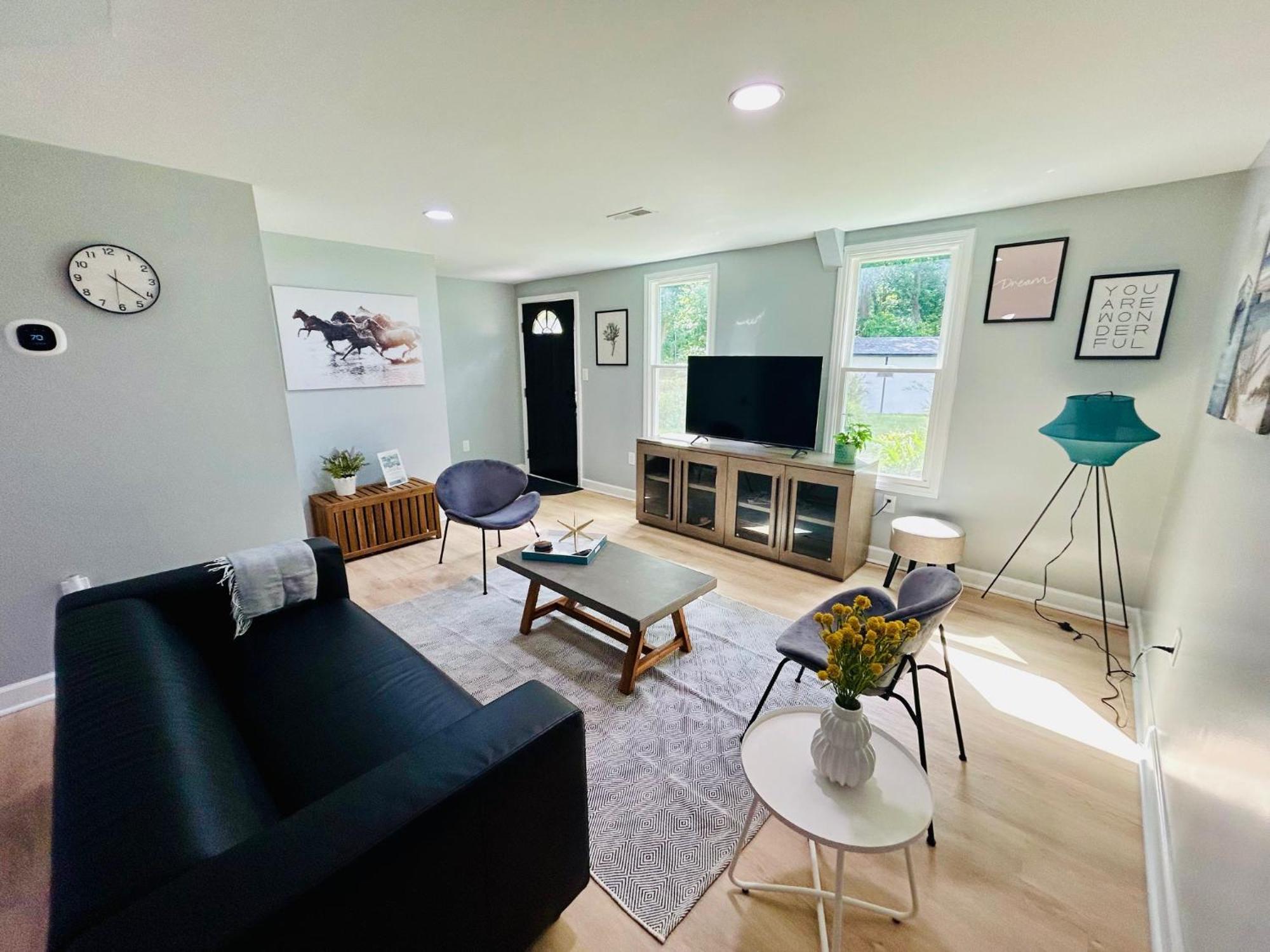 Comfy Lower Lvl Apt With Jetted Tub Near Uptown And Unc Charlotte Exterior foto